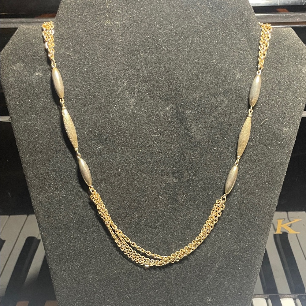 Set of 3 vintage gold tone necklaces - Picture 4 of 13